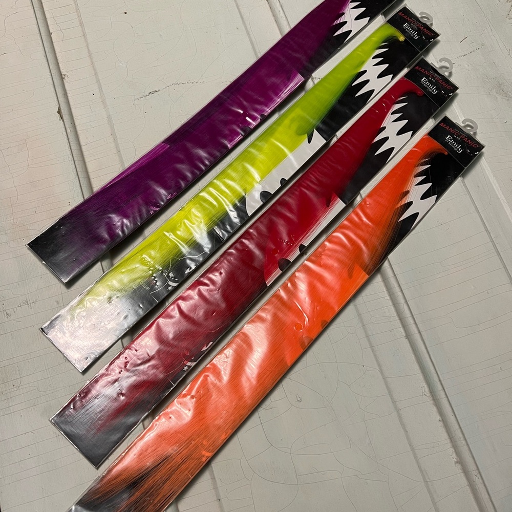 Emily The Strange 19” Vibrant Hair Extensions Set